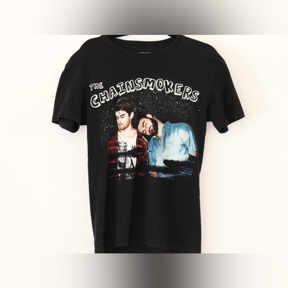 2 FOR $25 The Chainsmokers 2017 Memories tour tshirt - Picture 1 of 5